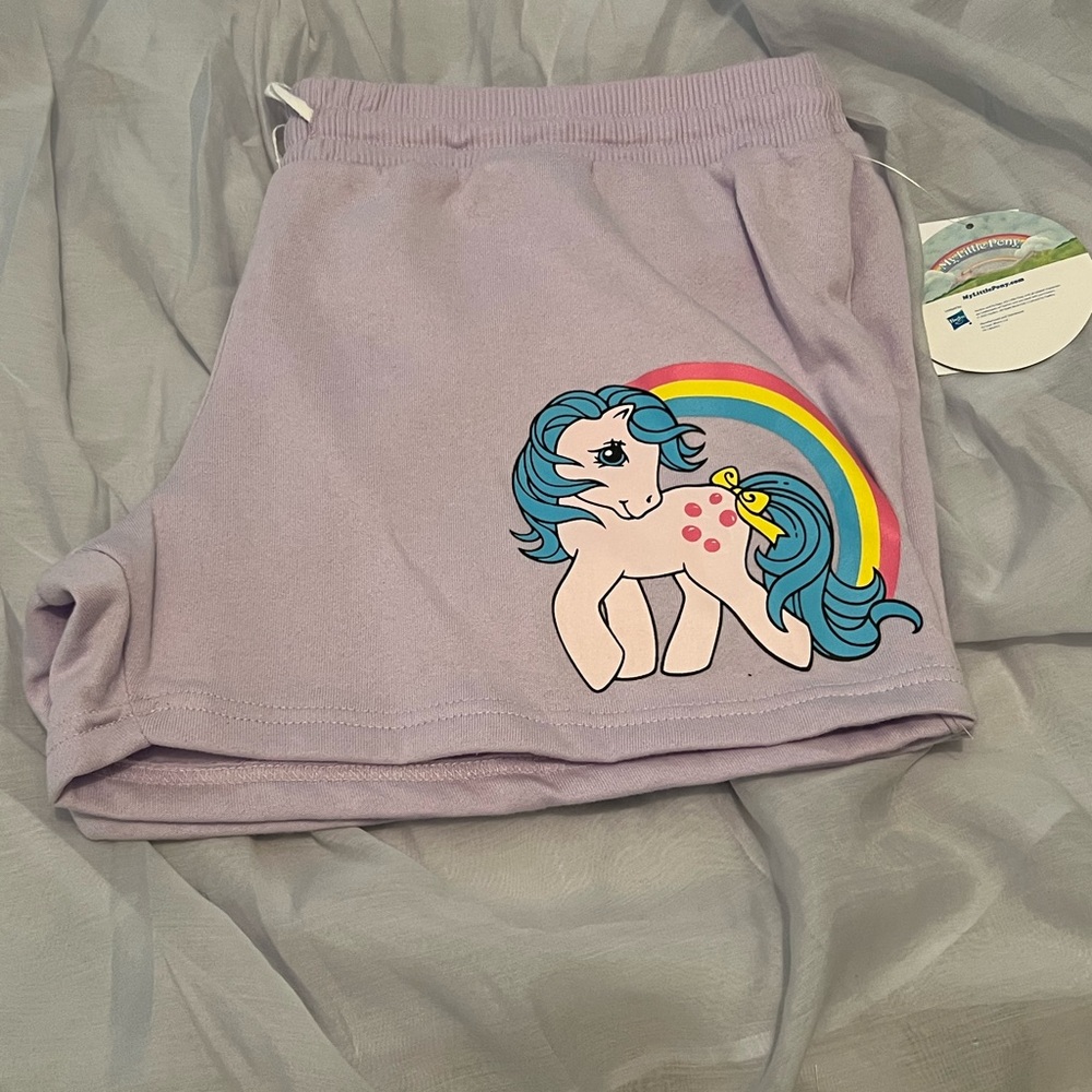Graphic shorts (2)